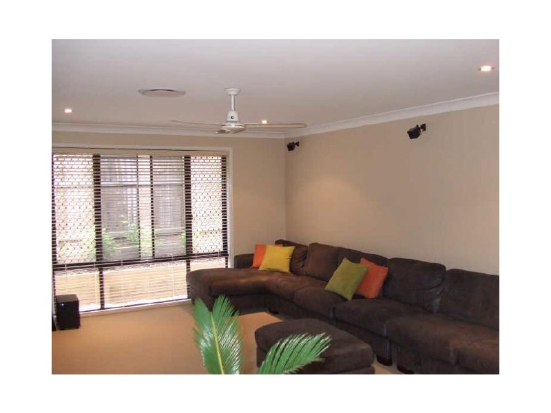 7 Lomond Place, Parkinson QLD 4115