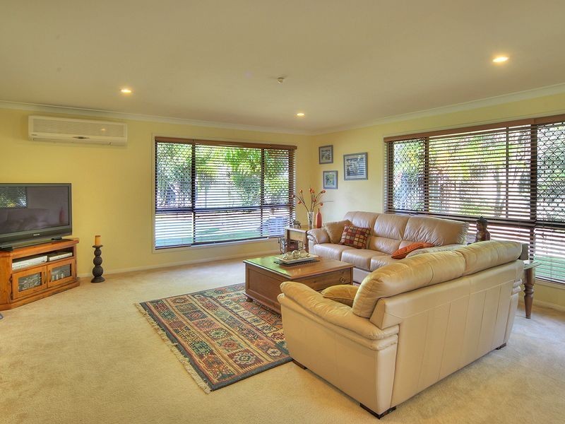 19 Fernhill Place, Parkinson QLD 4115