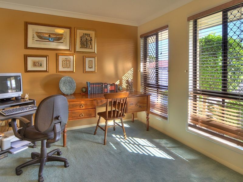 19 Fernhill Place, Parkinson QLD 4115