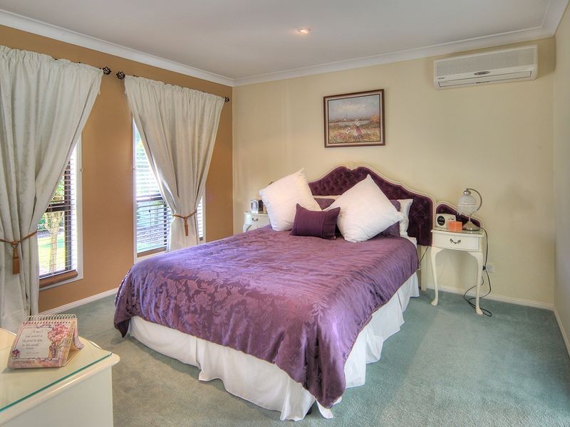 19 Fernhill Place, Parkinson QLD 4115