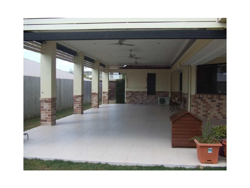 51 Wallum Drive, Parkinson QLD 4115