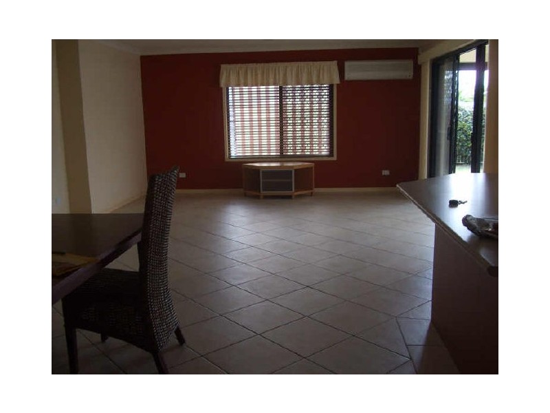 51 Wallum Drive, Parkinson QLD 4115