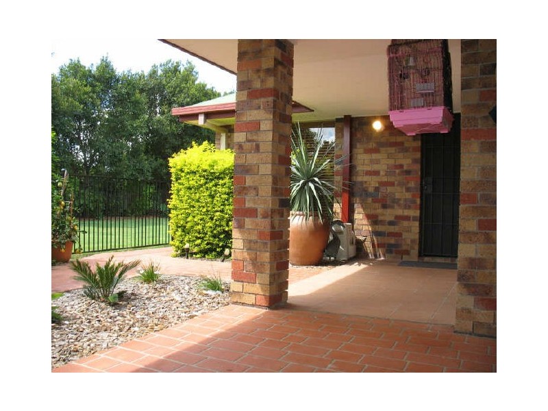 72 Balgownie Crescent, Parkinson QLD 4115