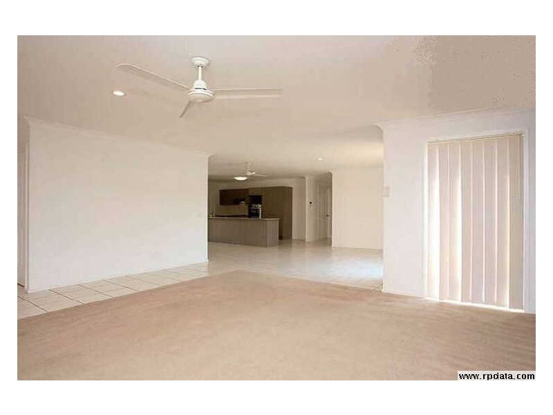 10 Mapelton Circuit, Parkinson QLD 4115