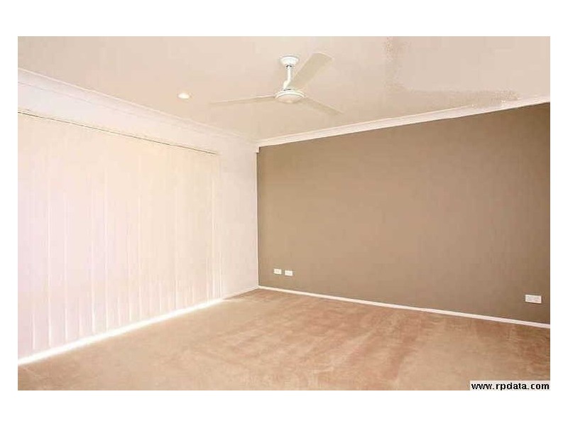 10 Mapelton Circuit, Parkinson QLD 4115