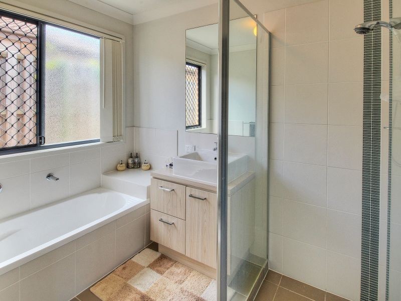 20 Yengo Street, Parkinson QLD 4115