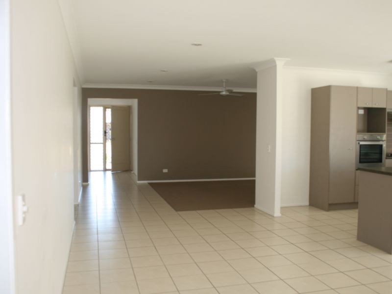 32 Freshwater Drive, Berrinba QLD 4117