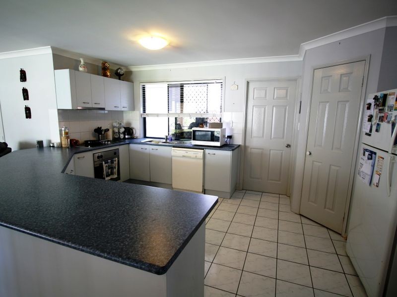 15 Hattah Place, Parkinson QLD 4115