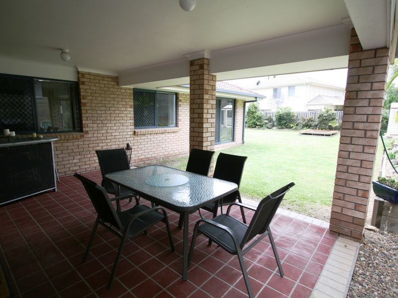 15 Hattah Place, Parkinson QLD 4115