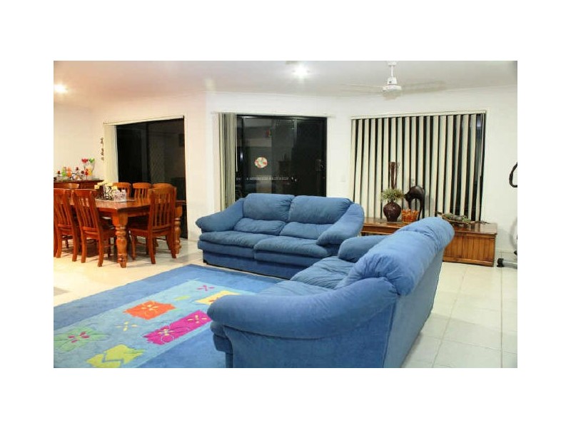 13 Yengo Street, Parkinson QLD 4115