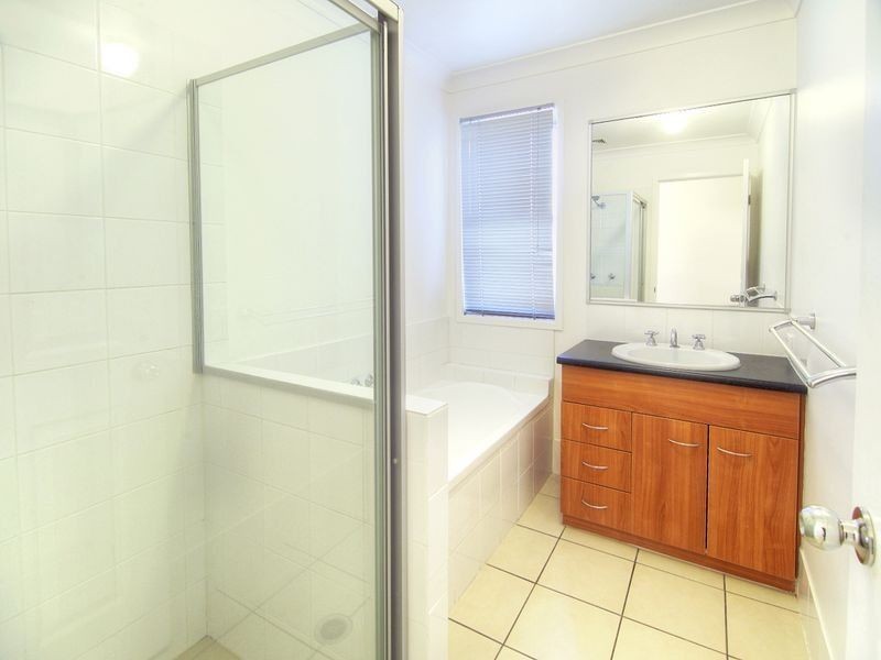 1 Stirling Ct, Parkinson QLD 4115