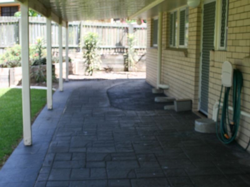 6 Kauri Street, Hillcrest QLD 4118