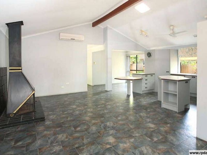 57 Shelley St, Sunnybank QLD 4109