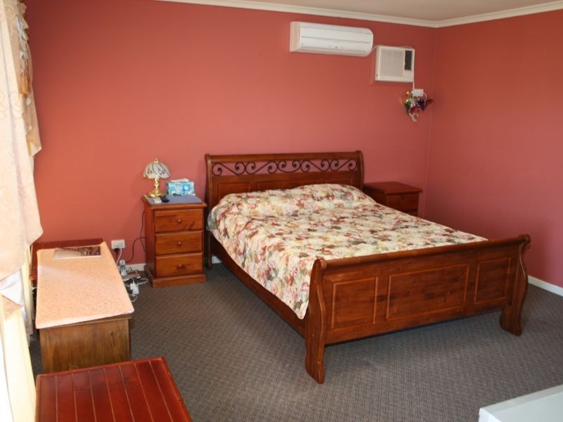 137 Glenfield St, Parkinson QLD 4115