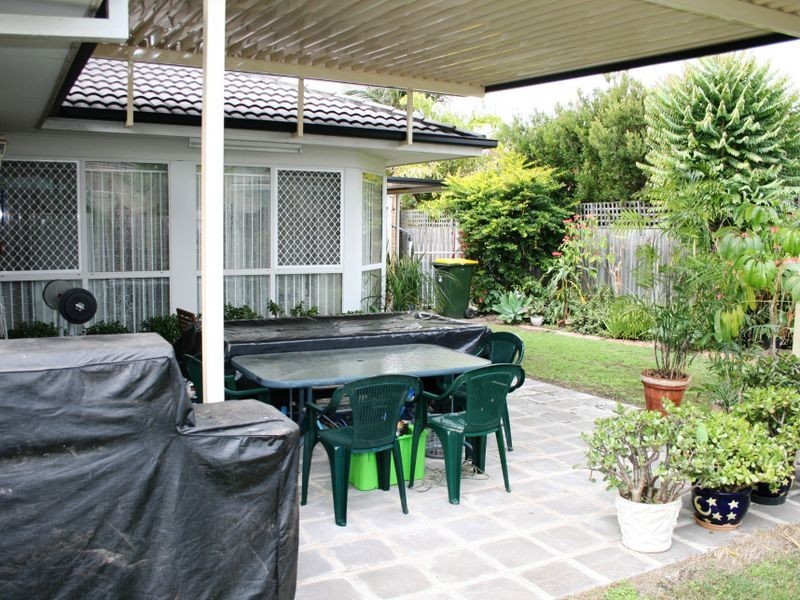 137 Glenfield St, Parkinson QLD 4115