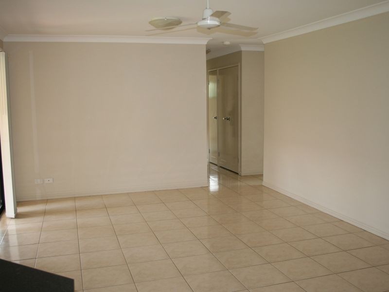 5 Watarrka Drive, Parkinson QLD 4115