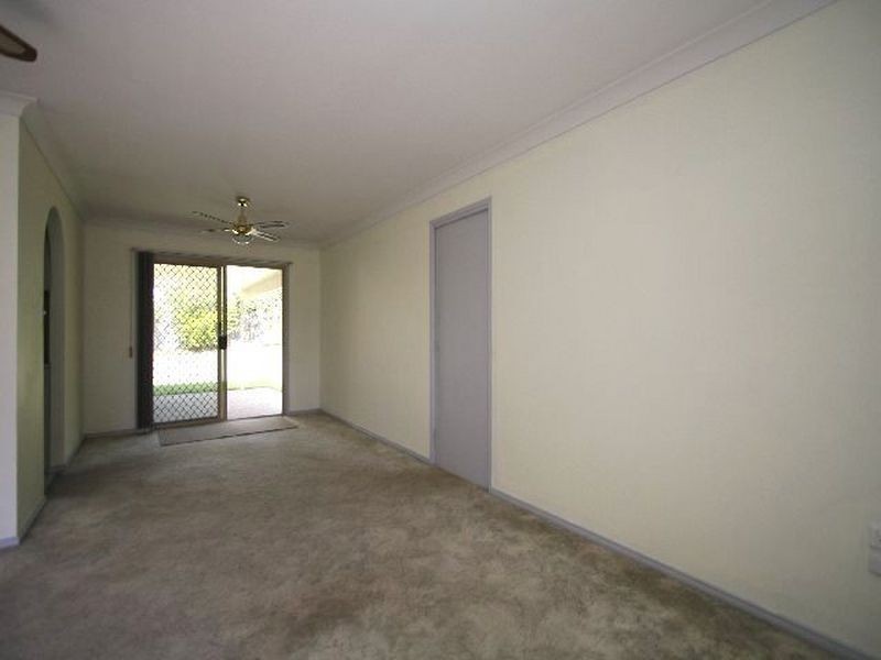 12 Gragin Place, Parkinson QLD 4115