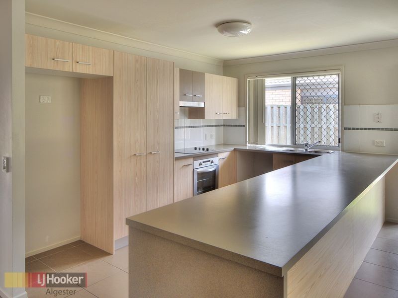 6 Mimosa Street, Parkinson QLD 4115