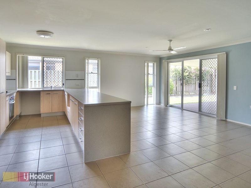 6 Mimosa Street, Parkinson QLD 4115
