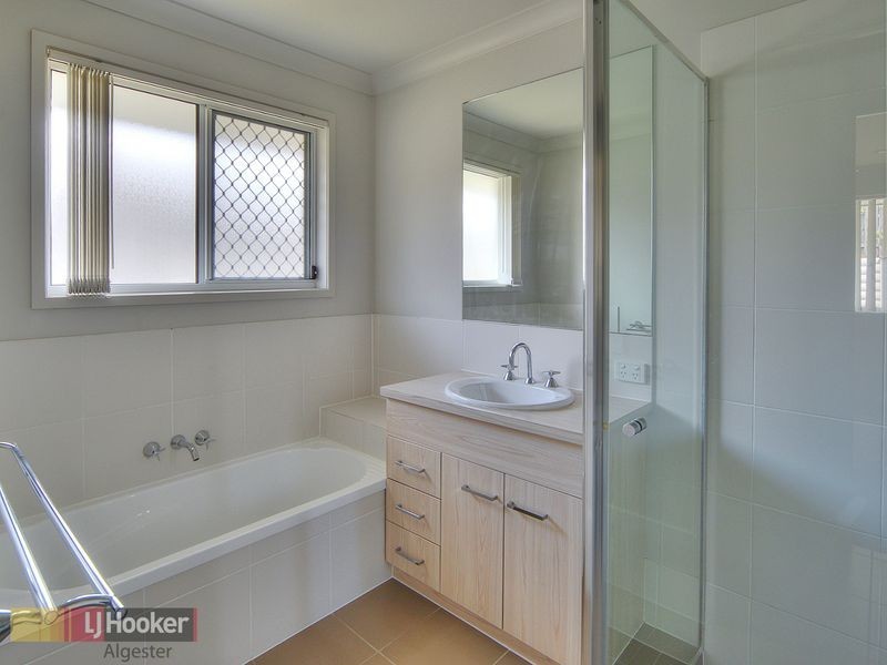 6 Mimosa Street, Parkinson QLD 4115