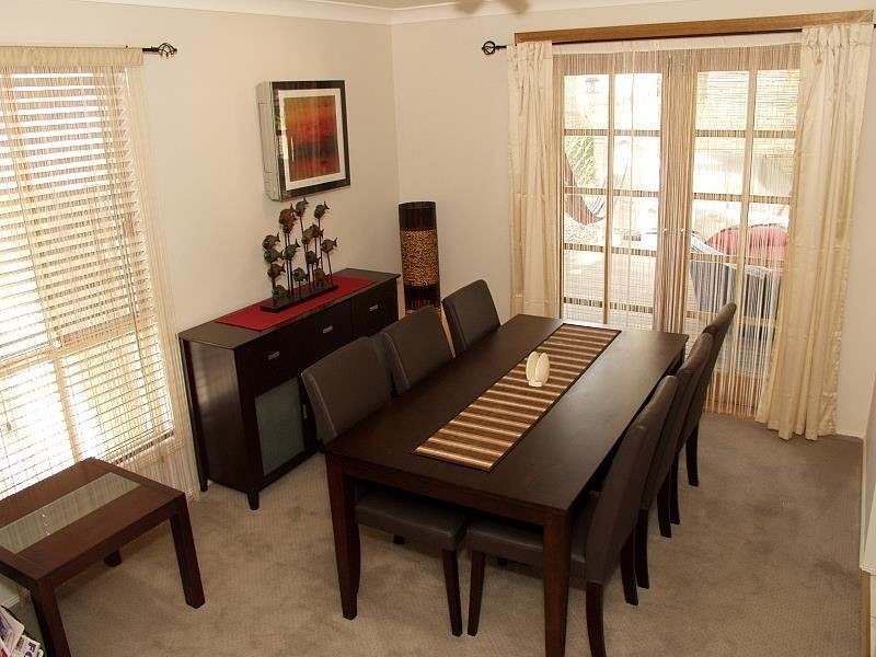 72 Bannockburn Cres, Parkinson QLD 4115