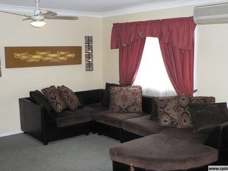 8 Benton St, Acacia Ridge QLD 4110