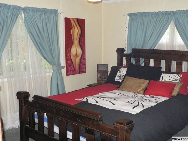 8 Benton St, Acacia Ridge QLD 4110