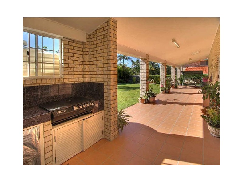 5 Springfield Crescent, Parkinson QLD 4115