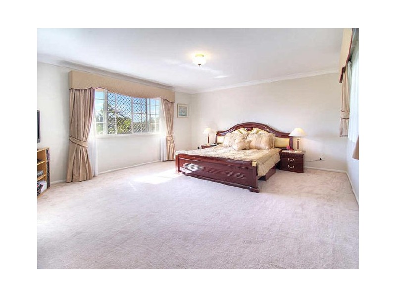 5 Springfield Crescent, Parkinson QLD 4115