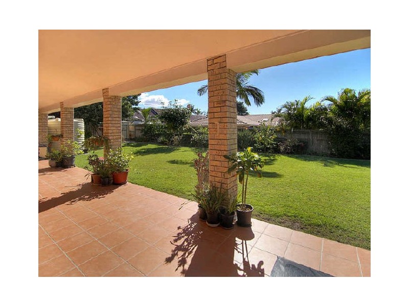 5 Springfield Crescent, Parkinson QLD 4115