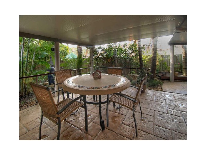 11 Casuarina Crescent, Calamvale QLD 4116