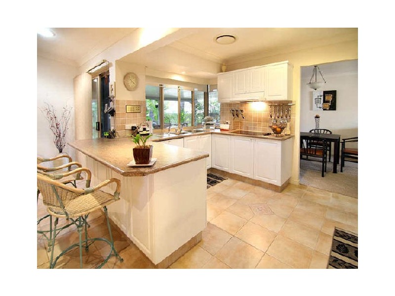 11 Casuarina Crescent, Calamvale QLD 4116