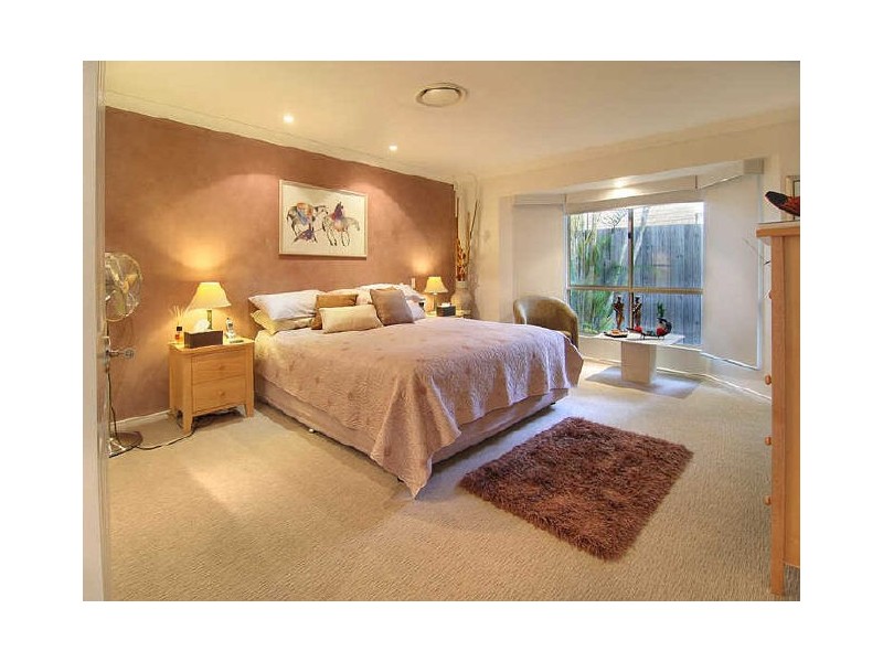 11 Casuarina Crescent, Calamvale QLD 4116