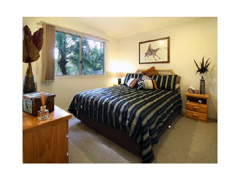 11 Casuarina Crescent, Calamvale QLD 4116