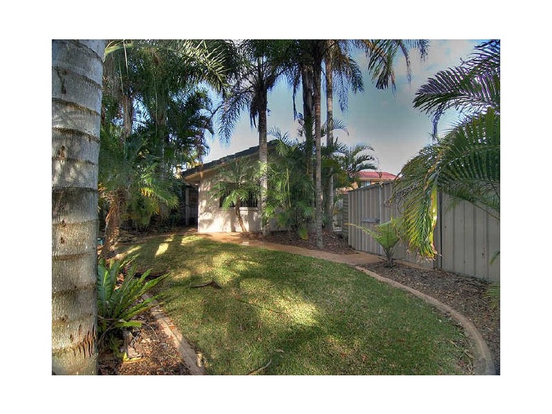 11 Casuarina Crescent, Calamvale QLD 4116