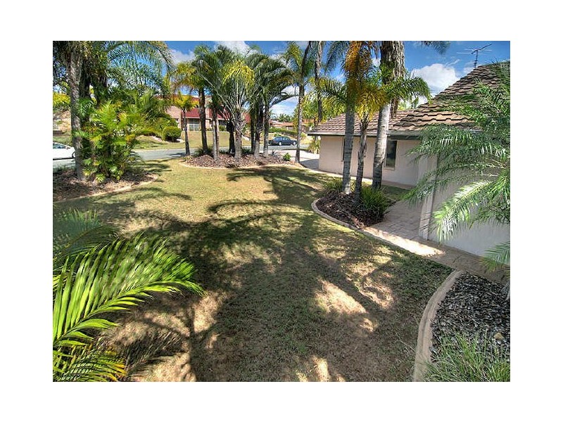 11 Casuarina Crescent, Calamvale QLD 4116