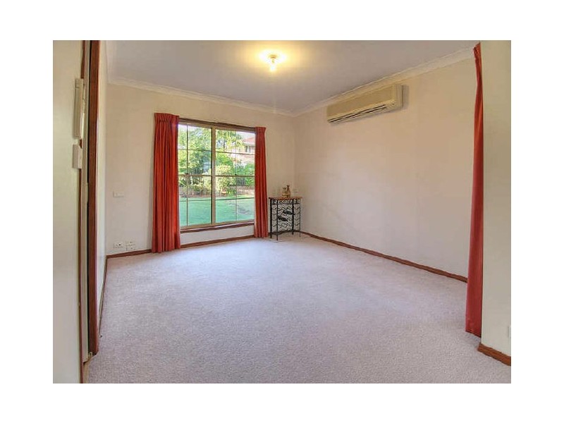 11 Hickory Place, Calamvale QLD 4116