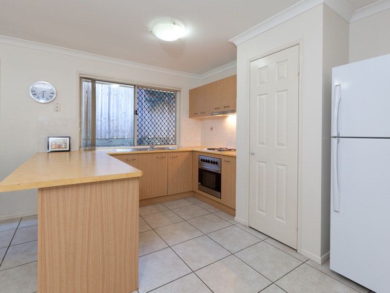 86 Watarrka Drive, Parkinson QLD 4115