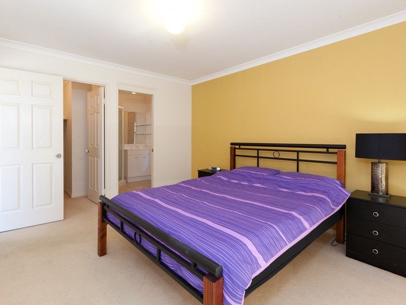 86 Watarrka Drive, Parkinson QLD 4115