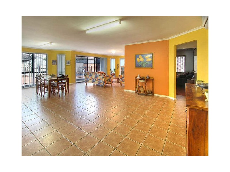 125 Glenfield Street, Parkinson QLD 4115