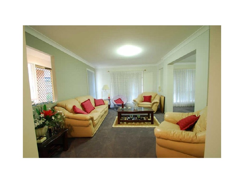 30 Lillydale Place, Calamvale QLD 4116