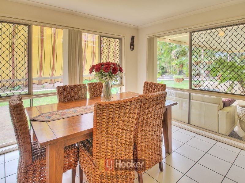 9 Lochano Close, Parkinson QLD 4115