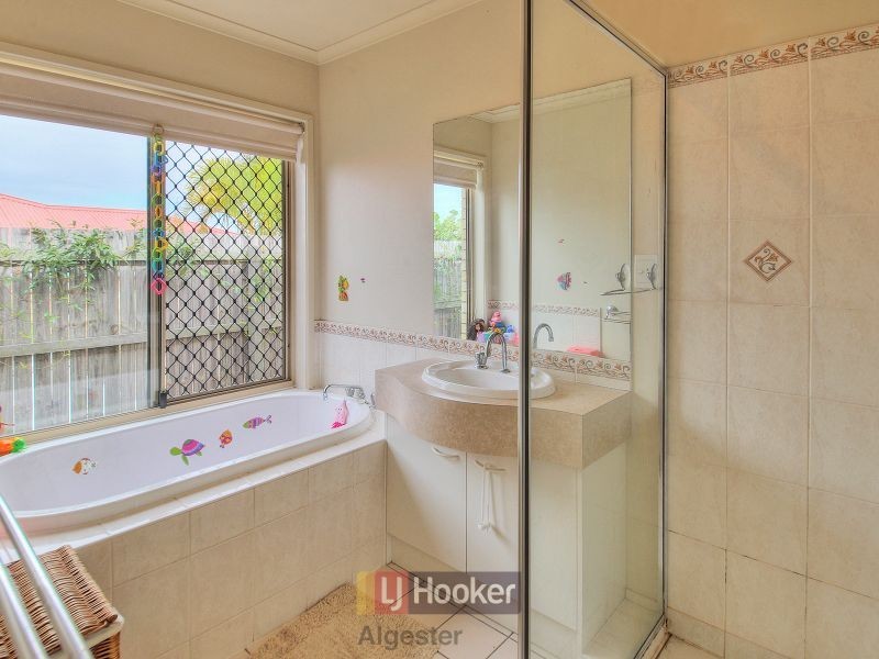 9 Lochano Close, Parkinson QLD 4115