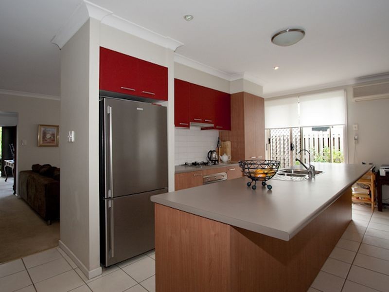 6 Nalbaugh Lane, Parkinson QLD 4115