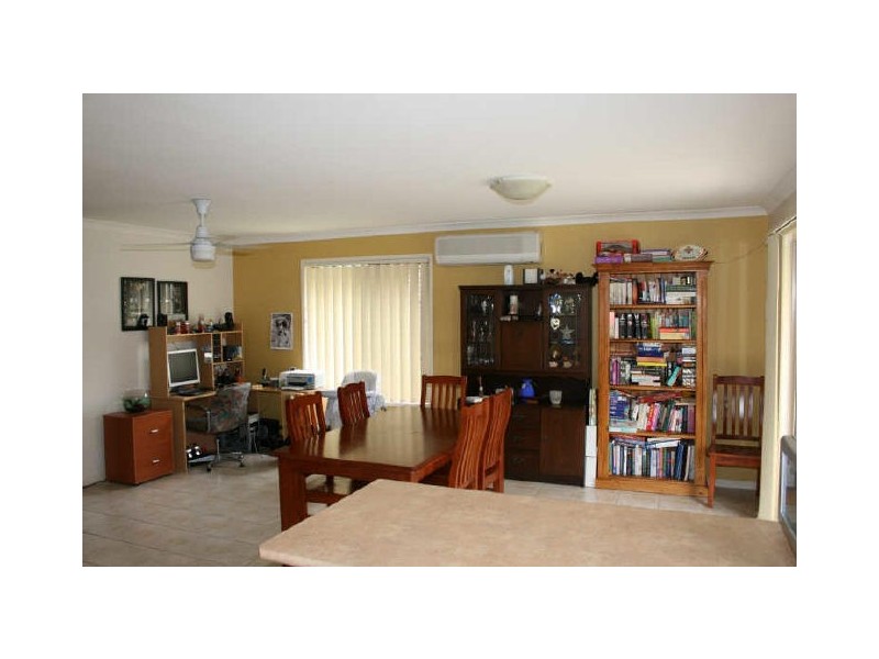 9 Wavecrest Place, Calamvale QLD 4116