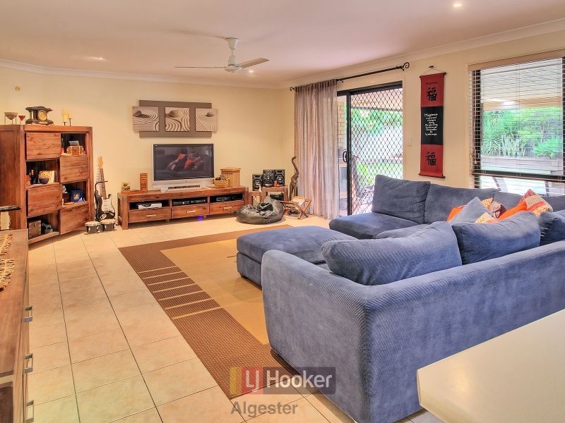 38 Warranilla Street, Parkinson QLD 4115