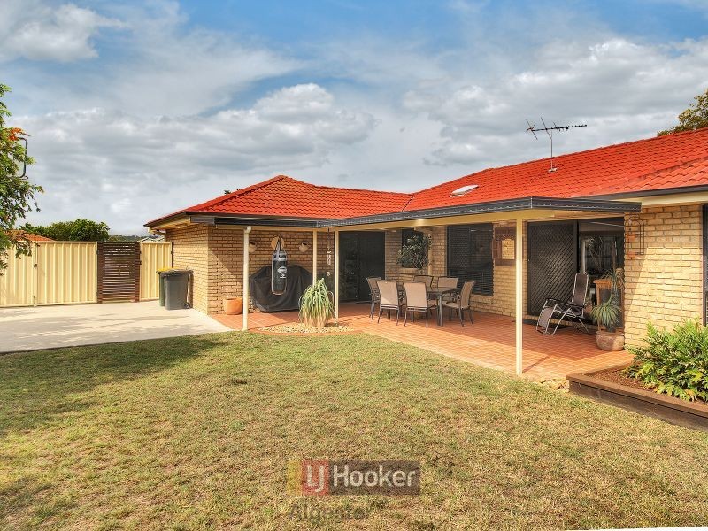 38 Warranilla Street, Parkinson QLD 4115