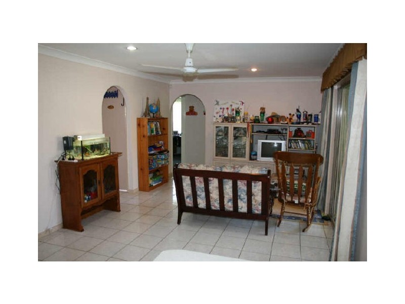 36 Bannockburn Crescent, Parkinson QLD 4115