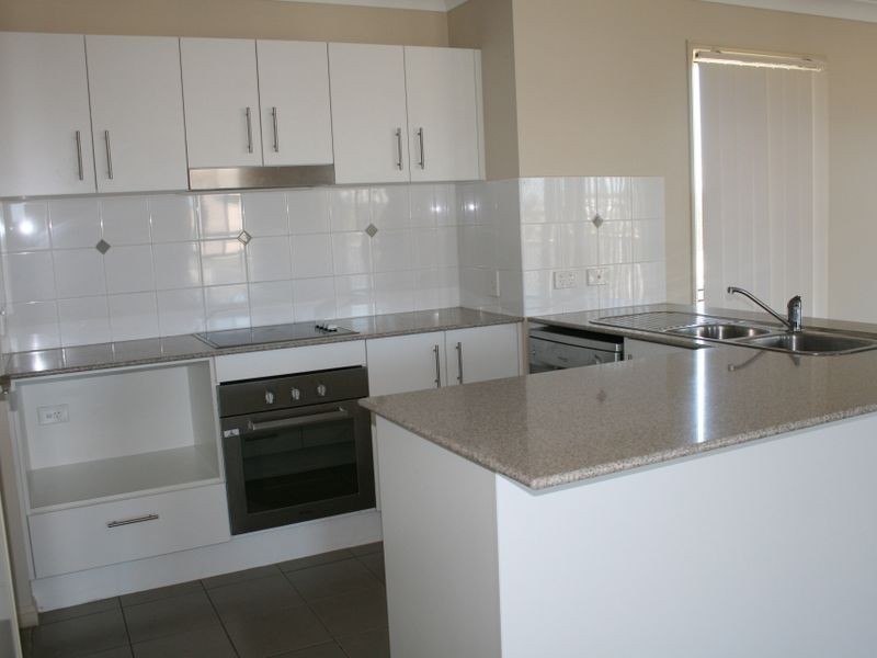 21 Riverside Crescent, Springfield Lakes QLD 4300