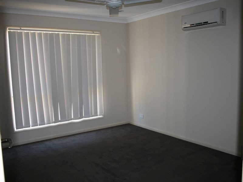 21 Riverside Crescent, Springfield Lakes QLD 4300